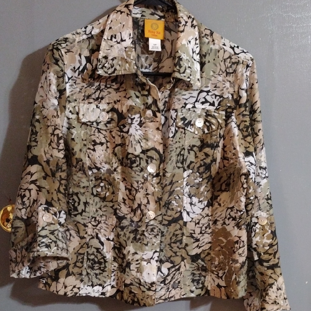 Ruby Rd. Wild And Chic Leaf Pattern Button-Up Shi… - image 1